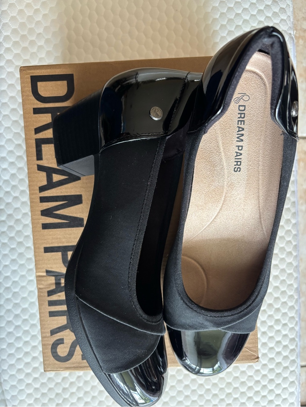 Dream Pairs Black Block Heel Pumps with Glossy Cap Toe - New- unworn